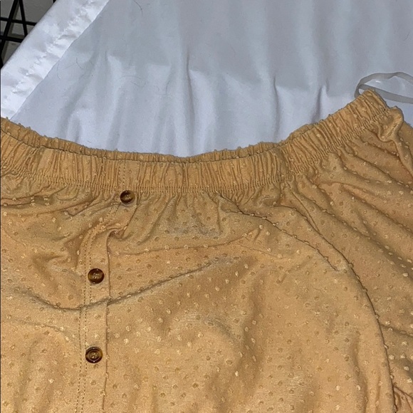 Free Kisses Off the Shoulder Top - Picture 2 of 3